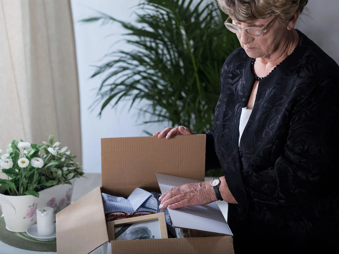 A Thoughtful Guide to Cleaning Out a Loved One’s Home